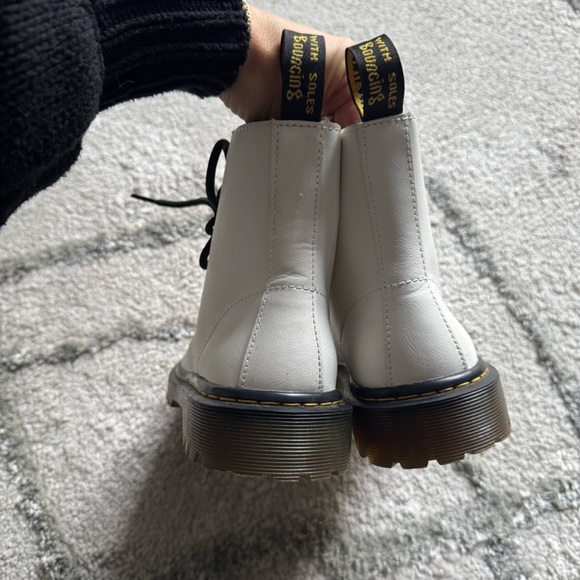 Dr. MARTENS Luana White Leather Combat Boots lace up 6 - Picture 8 of 9